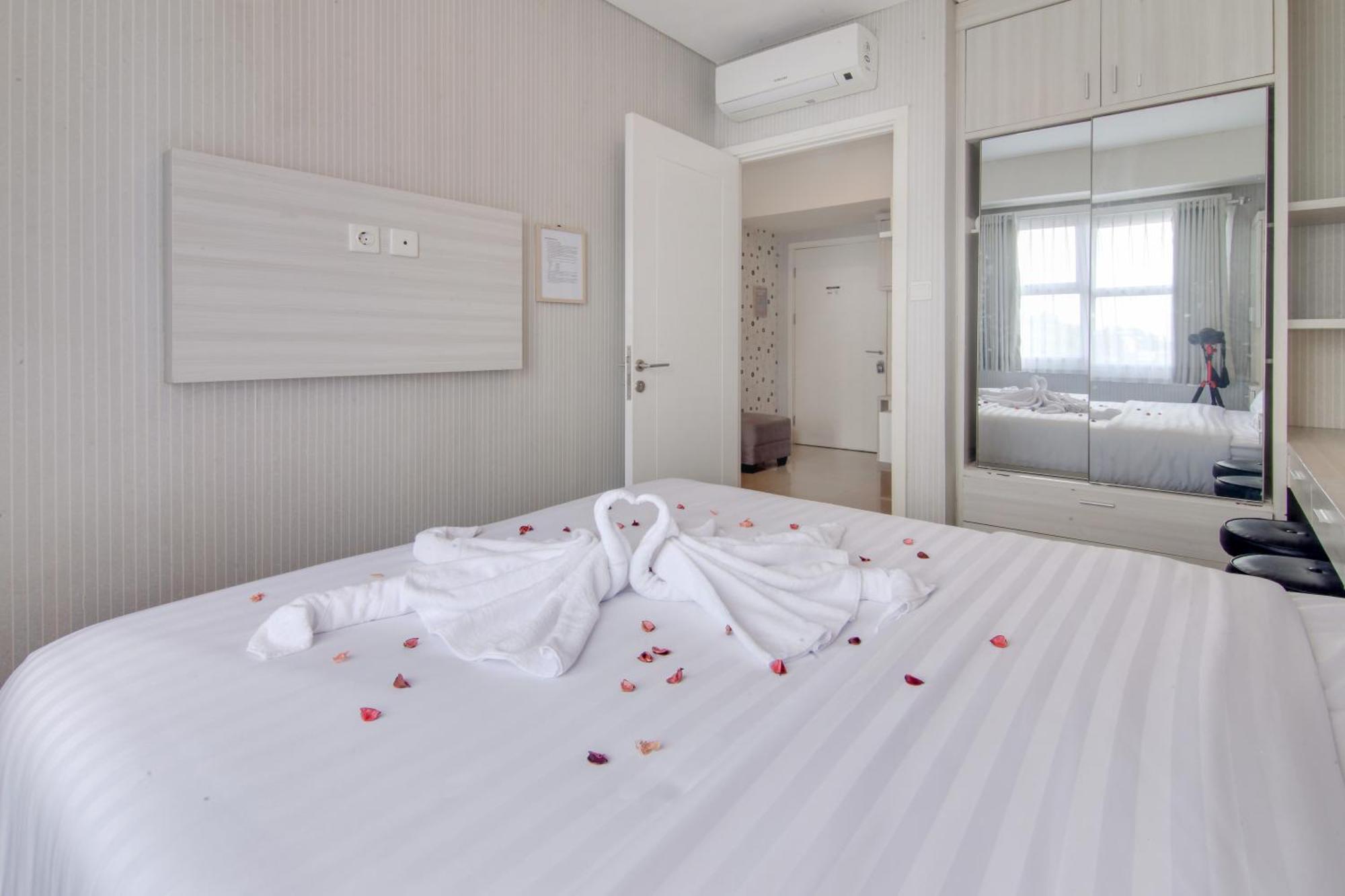 1br Parahyangan Residences W Pool * Bandung