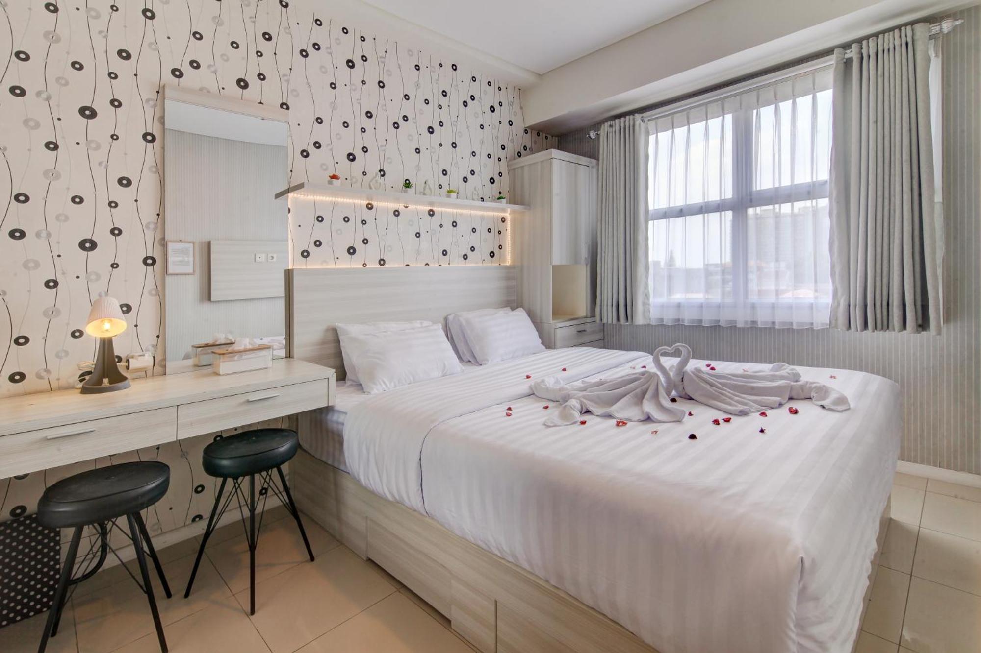 1br Parahyangan Residences W Pool * Bandung